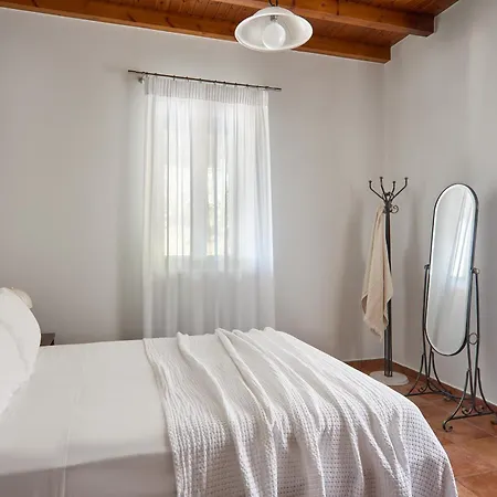 Lefkada By Omikron Selections Vavkerí