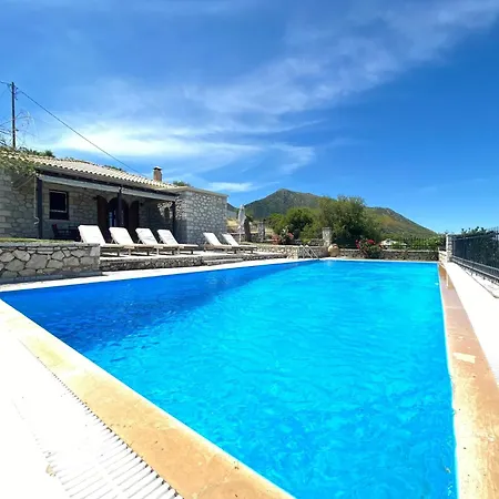 Lefkada By Omikron Selections Vavkerí