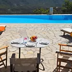 Lefkada By Omikron Selections Villa Vavkerí