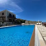 Villa Lefkada By Omikron Selections Vavkerí