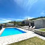 Lefkada By Omikron Selections Vilă
