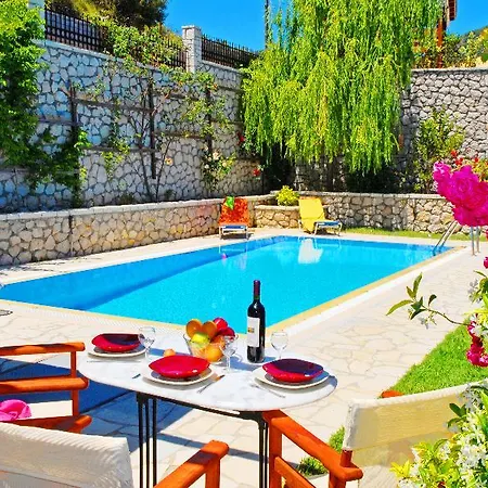 Lefkada By Omikron Selections Vavkerí