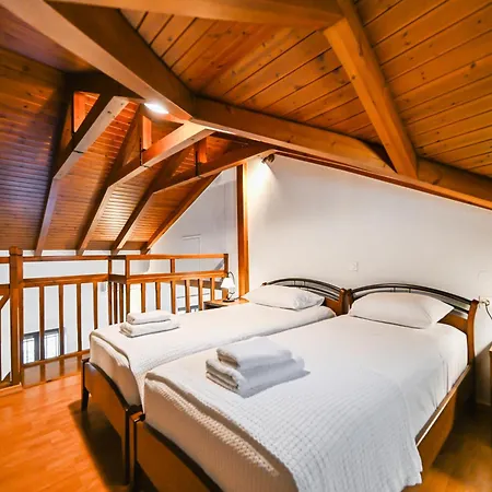 Lefkada By Omikron Selections * Vavkerí