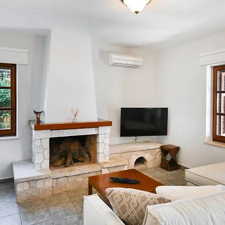 Lefkada By Omikron Selections Vavkerí