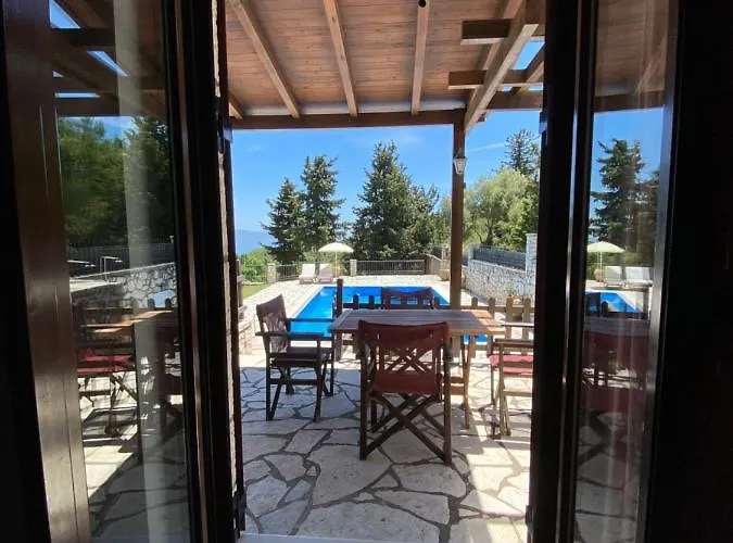 فيلة Lefkada By Omikron Selections *